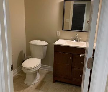 For Lease - 2256 Manor Hill Lower Drive Unit# Lower, Mississauga, O... - Photo 5