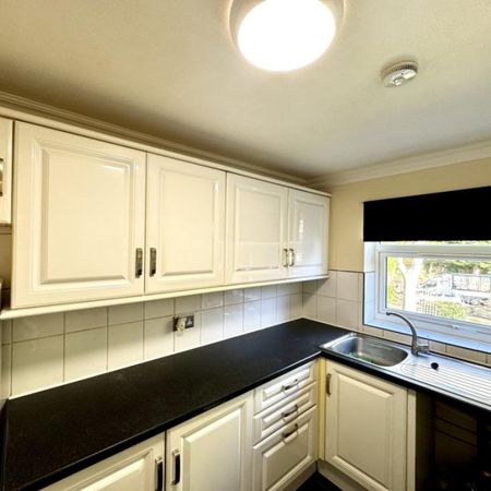 1 Bedroom Terraced House - Photo 3