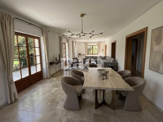 Magnifique propriété individuelle avec dépendances et un beau jardin arboré avec jacuzzi - Photo 1