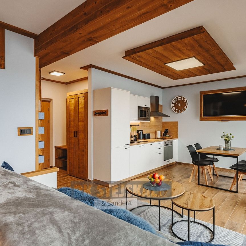 Pronájem bytu 1+kk 38 m² - Photo 1