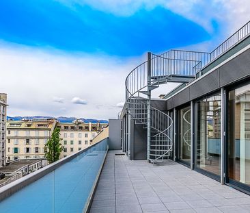 Profitez d'une manifique terrasse avec une vue imprenable sur le je... - Foto 1