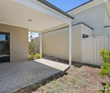 Modern Comfort and Convenience in the Heart of Belmont! - Photo 5