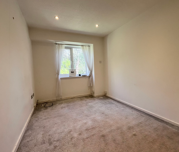 Kendal Grove, Solihull, B92 - Photo 1