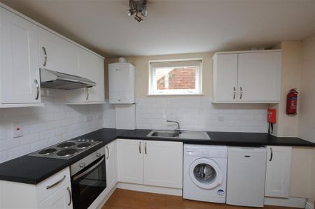 1 bedroom flat to rent - Photo 4