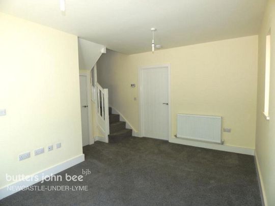 2 bedroom semi-detached house to rent - Photo 1