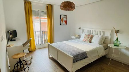 2-bedroom apartment for rent in Eixample, Valencia - Photo 5