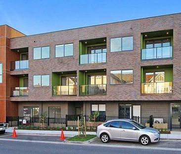 Stunning Apartment In Ideal Location! - Photo 4