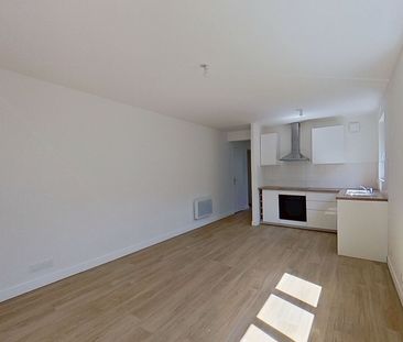 Location Maison 7 pièces 220m² - Photo 3