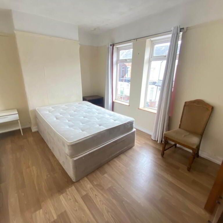 32 Moorfield Street, Bloomfield, Belfast, BT5 5BY - Photo 1