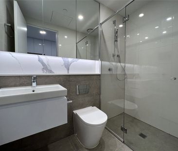 Stylish and Convenient One-Bedroom - Photo 4