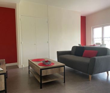 Location Appartement 2 pièces 40m² - Photo 3