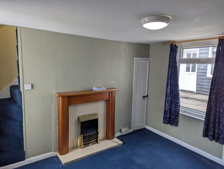 2 bedroom terraced house to rent - Photo 4