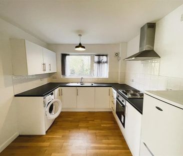 3 bedroom apartment to rent - Photo 5