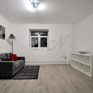 High Street, Berkshire, SL1 - Photo 2