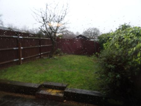 2 bedroom end of terrace house to rent - Photo 5