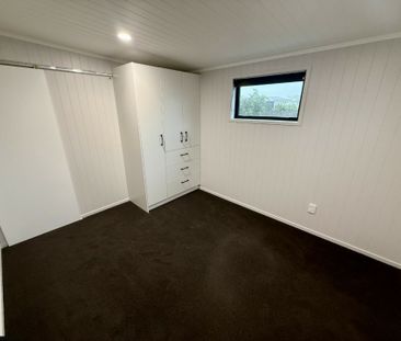 Three-Bedroom Home with Modern Comforts - Photo 3