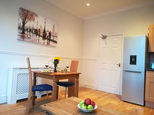 Ground Floor Front Flat, Sketty Road, Uplands, Swansea SA2 0EU - Photo 1