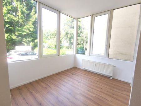 3 Raum - großzügige Altbauwohnung in ruhiger Lage - Photo 2