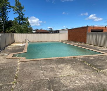 BIG HOUSE WITH A POOL!!! - Photo 6