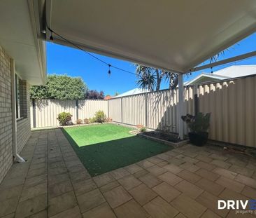 Family Home with Energy-Smart Features in a Quiet Street - Photo 1