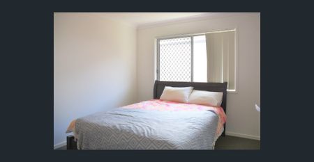 Modern Family Home in Highly Sought-After Lawnton - Photo 4