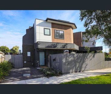 1015/59 Paisley Street, Footscray, Vic 3011 - Photo 6
