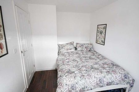 Palmdale Gardens, Great Sankey, WA5 - Photo 3