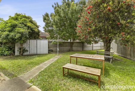 THREE BEDROOM FAMILY HOME - Photo 4