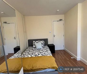 1 bedroom in a flat share to rent - Photo 1