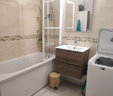 Location Appartement 2 pièces 54m² MONS EN BAROEUL 59370 - Photo 4