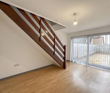 2 bedroom semi-detached bungalow to rent - Photo 2