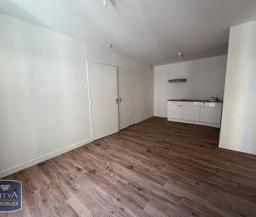 Location Appartement 2 pièces 36m² CHERBOURG-EN-COTENTIN 50100 - Photo 2