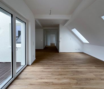 Neubau-Dachgeschosswohnungen mit Fahrstuhl - Photo 1