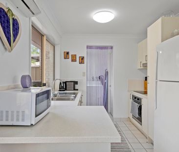 Tidy and spacious townhouse - Photo 5