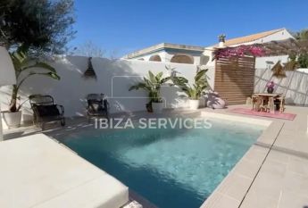 Charming 3-Bedroom Townhouse with Private Pool in Cala de Bou – Available for Yearly Rental