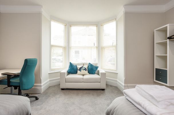 2 bedroom apartment to rent Orchard Road, Southsea, PO4 - Photo 1