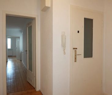 Neuvermietung nach Renovierung! Ca. 57 m² große 2-Zimmerwohnung mit... - Photo 1