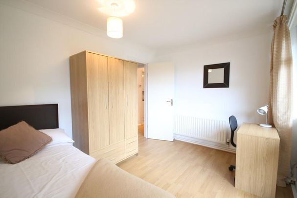 3 bedroom apartment to rent - Photo 1