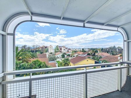 Apartment - Photo 2