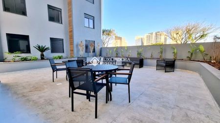Apartamento com 2 quartos e 54m² para alugar em centro, Canoas. - Foto 2