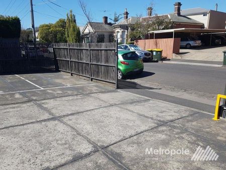 1/3 Avoca Avenue, ELWOOD, VIC - Photo 3