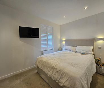 3 bedroom end of terrace house to rent - Photo 6