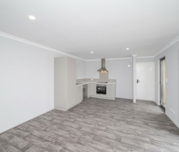 Dual key living - 2 Bed - 1 Bath - Photo 5