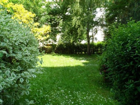 / 2 – Raum Dachgeschoss Wohnung mit EBK und Galerie / ab sofort - Photo 1