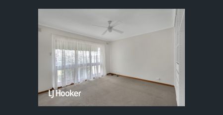 Light Filled Home with Flexible Floorplan - Photo 4