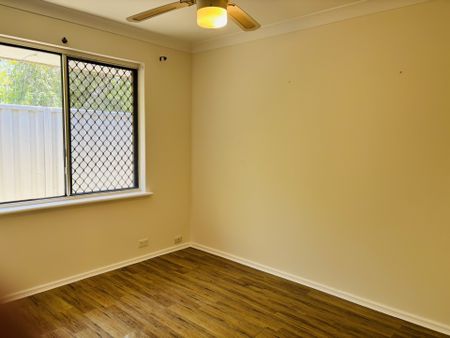 9 Ivers Ct, Langford, WA 6147 - Photo 3