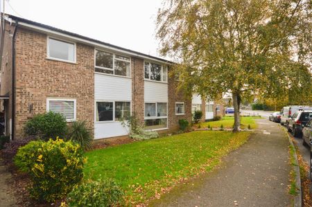 2 bedroom flat to rent - Photo 2