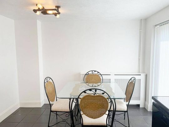 3 bedroom terraced house to rent - Photo 1