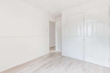 Slough, Berkshire, SL1 - Photo 3