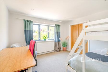 7 bedroom detached house to rent - Photo 5